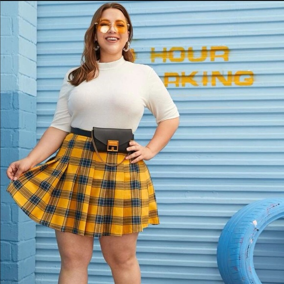 SHEIN Dresses & Skirts - 💗3 for $15💗Pleaded mini skirt